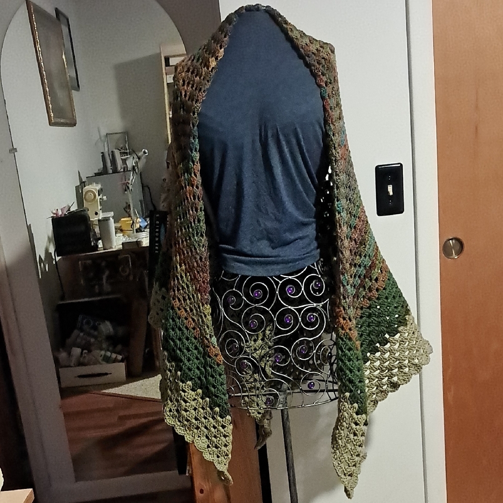 Crochet-Style Green Multi-Color Men’s Shawl Coat - Picture 5 of 9